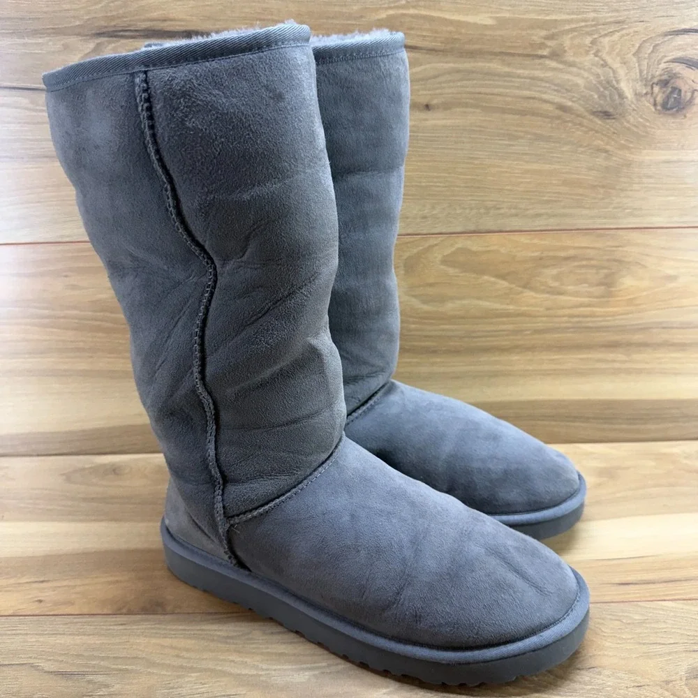 UGG Classic Tall Gray Grey Suede Boots Womens 10 Shearling Fur Cozy Cottagecore